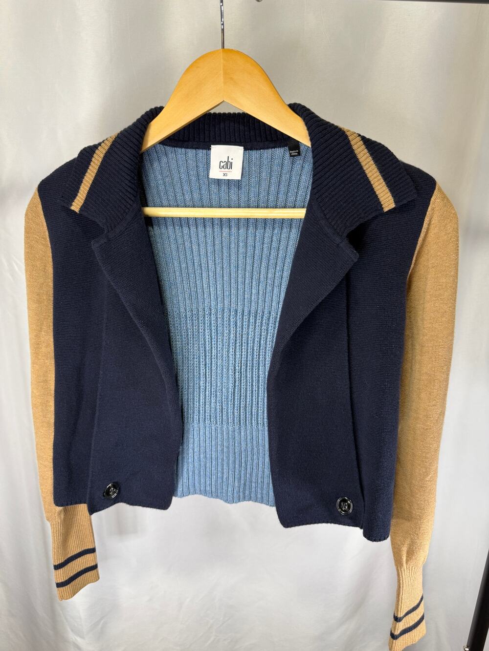 Cabi Turn Back Cardigan XS Navy Camel Blue Colorblock Cropped Sweater 3703